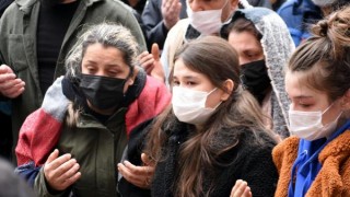 Kazada ölen 2 güvenlik görevlisi için görev yaptıkları hastanede tören