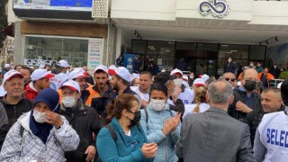 Sendikanın grev kararı aldığı Çorlu Belediyesi önünde protesto