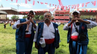 Kırkpınar’da baba, oğlu ve torunu, 3 nesil birlikte müzisyenlik yapıyor