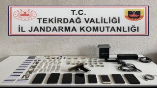 ATM’lere kart kopyalama düzeneği yerleştiren 5 şüpheli yakalandı