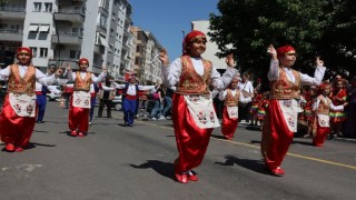 Keşan’da halk oyunları ekiplerinin gösterilerine büyük ilgi