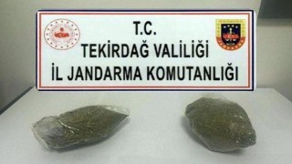 Jandarmadan kaçan şüpheli esrarla yakalandı