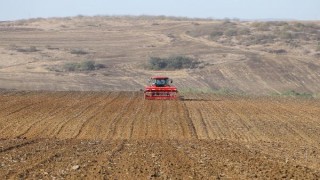 Tekirdağ’da yağmurun ardından buğday ekimi başladı