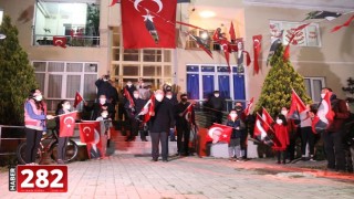 Ergene Tek Yürek Oldu İstiklal Marşını Balkonlarından Okudu