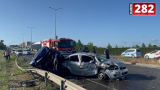 Tekirdağ’da iki otomobil kafa kafaya çarpıştı; 6 yaralı