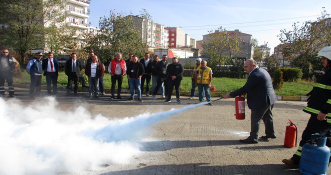 Belediye Personeline Yangın Söndürme Eğitimi Verildi