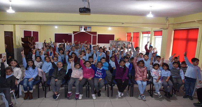 Büyükşehir Belediyesi’den Çocuklara Yerel Demokrasi Eğitimi