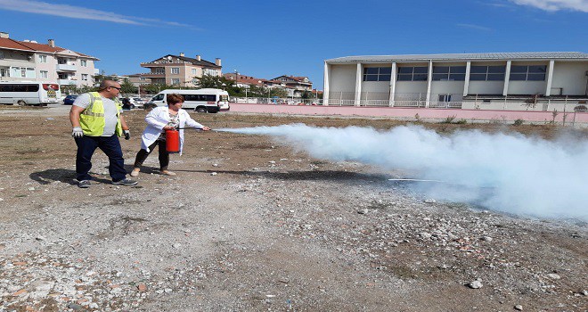 Beren Bebek Çocuk Akademisinde Yangın ve Deprem Tatbikatı Yapıldı