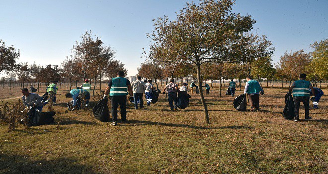 Hükümlüler ve Temizlik İşleri Personeli Çevre Temizliği Yaptı